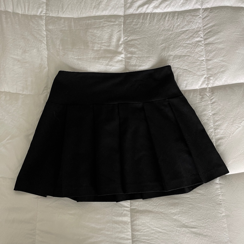 Mini black skirt